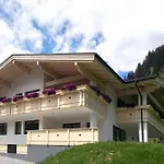 In Milders With Stubai Supercard